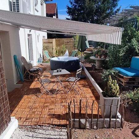 Superbe Appartement Avec Jacuzzi Avec Jardin Prive Lyon Luaran gambar