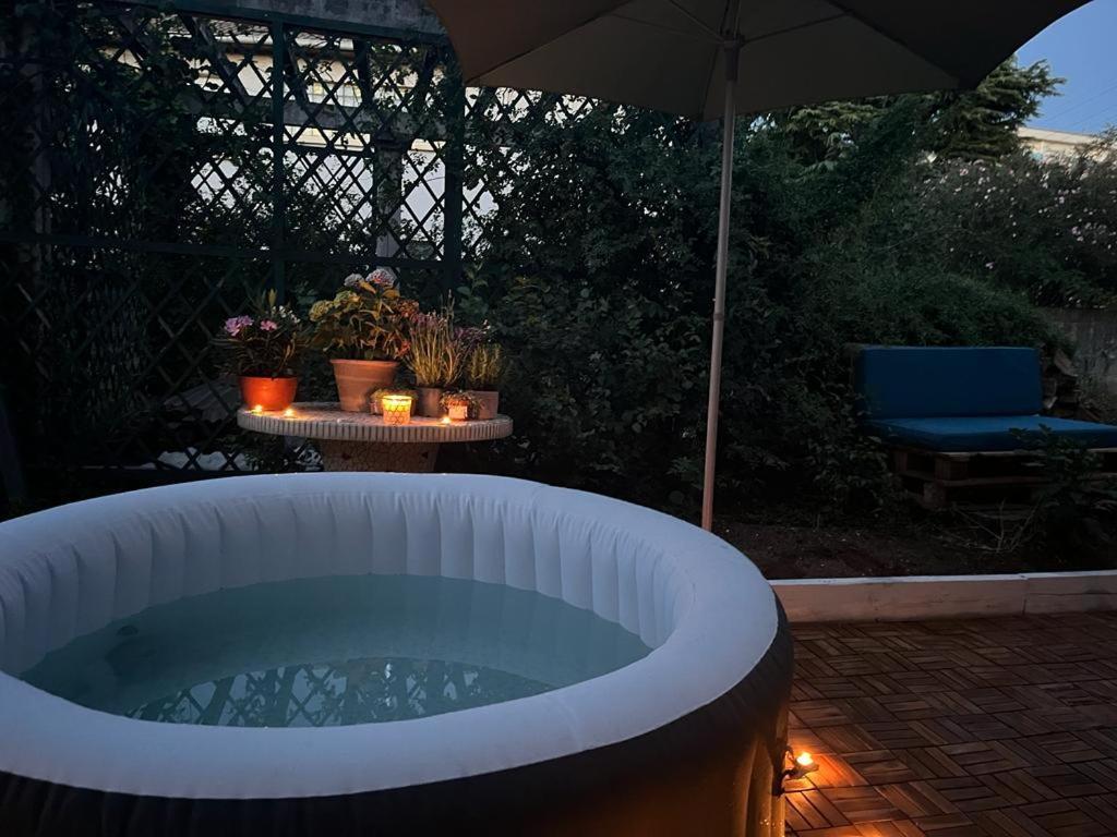 Superbe Appartement Avec Jacuzzi Avec Jardin Prive Lyon Luaran gambar